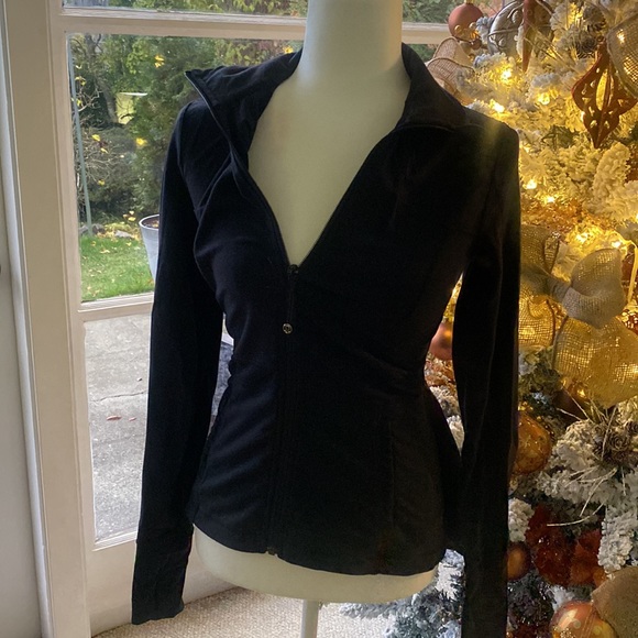 Lululemon Form Fitted Black Jacket Track - Picture 4 of 4